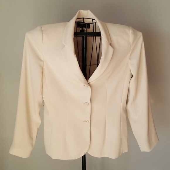 Laura Scott Jacket - Picture 3 of 10